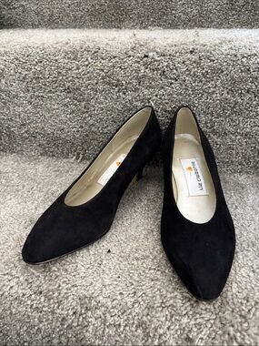 Vintage Liz Claiborne Black Suede Pointed Toe Low Heel Pumps sz7